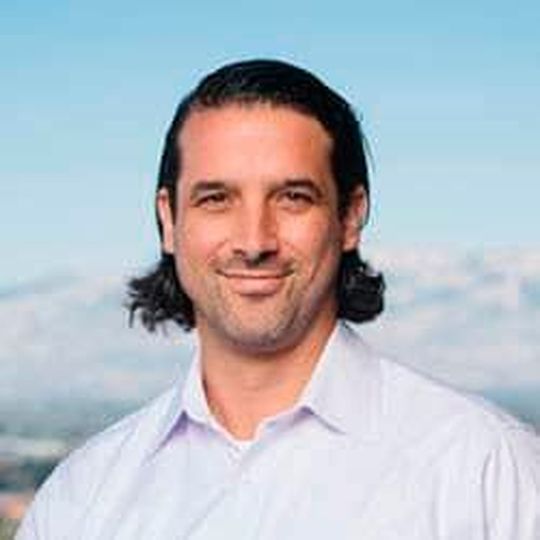 Andreas Baumhof ist CTO von Threat Metrix. Er ist dort verantwortlich für Informationen über mögliche Cyber-Threats und Forschung zu Malware sowie für die Bereitstellung von technologischen Innovationen. (Bild: Threat Metrix) Andreas Baumhof ist CTO von Threat Metrix. Er ist dort verantwortlich für Informationen über mögliche Cyber-Threats und Forschung zu Malware sowie für die Bereitstellung von technologischen Innovationen. (Bild: Threat Metrix)