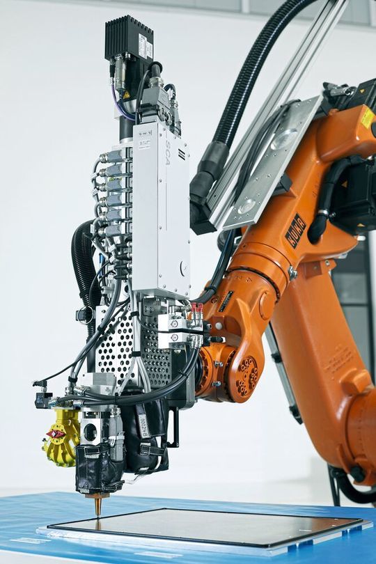 Atlas Copco bringt einen neuen Heißdosierer auf den Markt. Das gesamte System ist für Temperaturen bis zu 180 °C ausgelegt. Atlas Copco bringt einen neuen Heißdosierer auf den Markt. Das gesamte System ist für Temperaturen bis zu 180 °C ausgelegt.