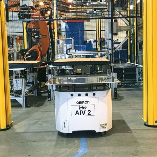 Die mobilen LD-Roboter realisieren in einer intelligenten Fabrik in Norwegen die flexible Produktion. Die mobilen LD-Roboter realisieren in einer intelligenten Fabrik in Norwegen die flexible Produktion.