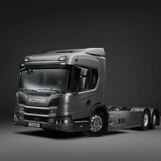 Ab November erhältlich: Scania L 320 Plug-in-Hybrid, PHEV. Ab November erhältlich: Scania L 320 Plug-in-Hybrid, PHEV.