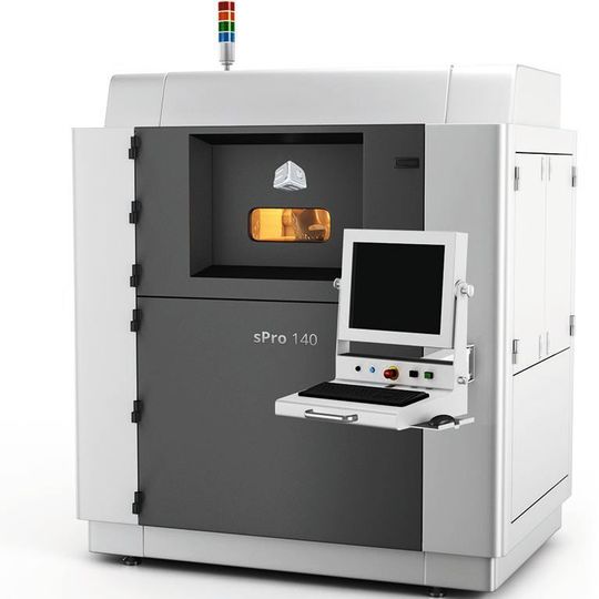 Der S-Pro-140 von 3D Systems besticht bei dickwandigen und großen Bauteilen.