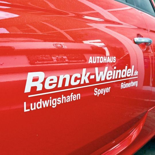 Das Autohaus Renck-Weindel hat eine ausgeklügelte Online-Strategie. Das Autohaus Renck-Weindel hat eine ausgeklügelte Online-Strategie.