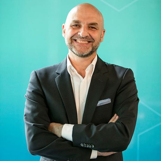 Laut Ralf Colbus, Leading Solution Sales Professional Storage bei IBM Deutschland, ist das Einbeziehen von Public-Cloud- oder Multi-Cloud-Services und -Ressourcen eine der kernstrategischen Storage Directions für die IBM. Laut Ralf Colbus, Leading Solution Sales Professional Storage bei IBM Deutschland, ist das Einbeziehen von Public-Cloud- oder Multi-Cloud-Services und -Ressourcen eine der kernstrategischen Storage Directions für die IBM.