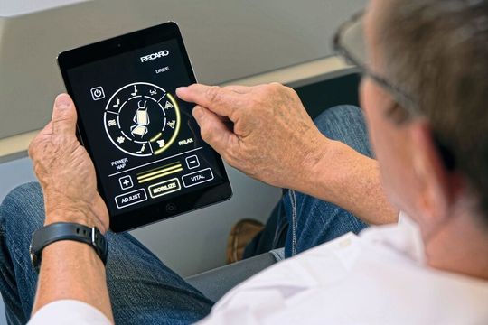 Recaro Sitzsteuerung per Tablet.