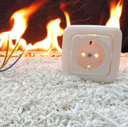 Flammschutzmittel können Leben retten und sollen die Umwelt schonen. Flammschutzmittel können Leben retten und sollen die Umwelt schonen.