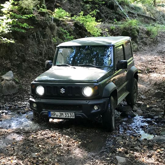 Der Jimny kommt am 27. Oktober in den Handel. Der Jimny kommt am 27. Oktober in den Handel.