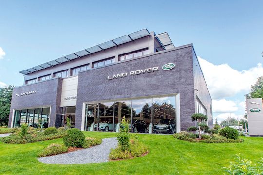 Das Jaguar- und Land-Rover-Autohaus in Hamburg Fuhlsbüttel. Das Jaguar- und Land-Rover-Autohaus in Hamburg Fuhlsbüttel.