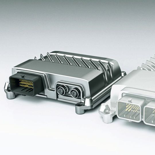 B&R erweitert das Steuerungs- und I/O-System X90 um ein I/O-Modul zur Anbindung von dezentralen Sensoren und Aktoren auf mobilen Arbeitsmaschinen. B&R erweitert das Steuerungs- und I/O-System X90 um ein I/O-Modul zur Anbindung von dezentralen Sensoren und Aktoren auf mobilen Arbeitsmaschinen.