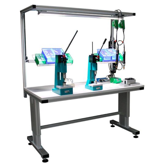 Die Hubsäule Hexalift eignet sich u. a. für die Gestaltung von ergonomischen Montagearbeitsplätzen. Die Hubsäule Hexalift eignet sich u. a. für die Gestaltung von ergonomischen Montagearbeitsplätzen.