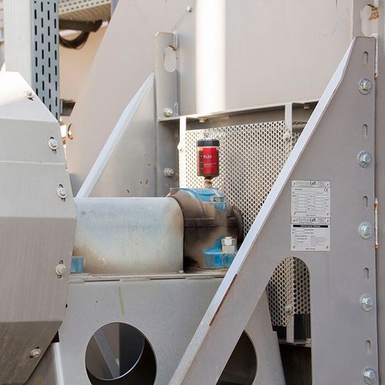 Das Schmiersystem Perma-Flex im Einsatz in einer Lüfteranlage. Das Schmiersystem Perma-Flex im Einsatz in einer Lüfteranlage.