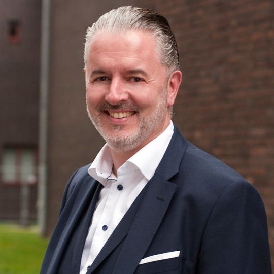 Der Autor: Daniel Metzger ist Regional Vice President Central & Eastern Europe bei Hortonworks Der Autor: Daniel Metzger ist Regional Vice President Central & Eastern Europe bei Hortonworks