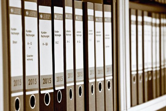 Aktenschränke ade – 2019 wird die E-Akte Bund eingeführt Aktenschränke ade – 2019 wird die E-Akte Bund eingeführt