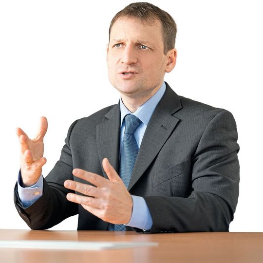 Hannes Heckner, Vorstandsvorsitzender und Gründer der Mobile X AG, berichtet im Gespräch von mobilen Lösungen in der Instandhaltung. Hannes Heckner, Vorstandsvorsitzender und Gründer der Mobile X AG, berichtet im Gespräch von mobilen Lösungen in der Instandhaltung.