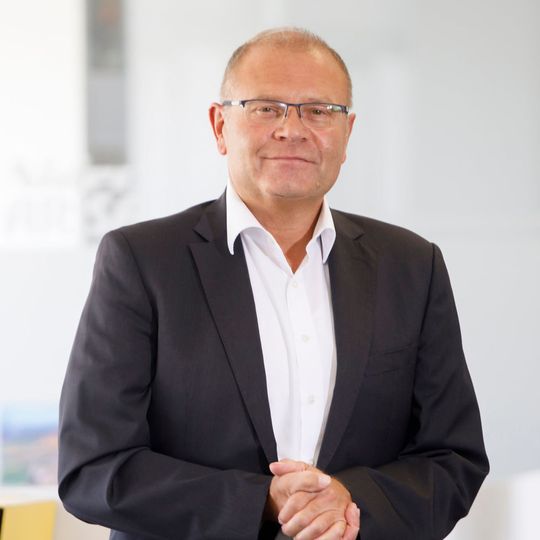 Ralf Kühn ist neuer Vertriebsleiter für den deutschen Markt bei Nidec Arisa. Ralf Kühn ist neuer Vertriebsleiter für den deutschen Markt bei Nidec Arisa.