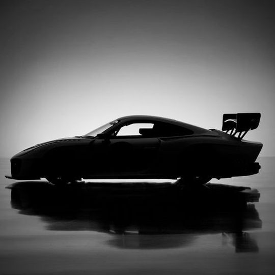 Zum 70. Porsche-Jubiläum legen die Zuffenhausener den 935 neu auf. Zum 70. Porsche-Jubiläum legen die Zuffenhausener den 935 neu auf.