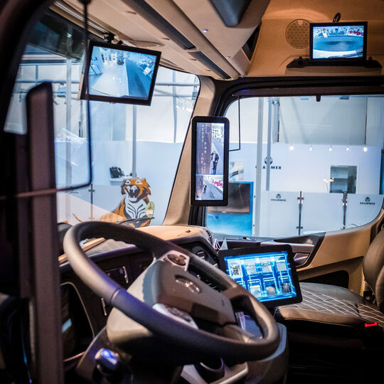 Digitale Sicht-Systeme für Lkw