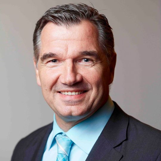 Nikolaus Krüger, Vorsitzender des Fachbereichs Messtechnik und Prozessautomatisierung im ZVEI-Fachverband Automation Nikolaus Krüger, Vorsitzender des Fachbereichs Messtechnik und Prozessautomatisierung im ZVEI-Fachverband Automation