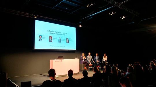 Einblicke in das Seminar-Panel mit dem Thema „Influencer Marketing im B2B“ auf der dmexco 2018. Einblicke in das Seminar-Panel mit dem Thema „Influencer Marketing im B2B“ auf der dmexco 2018.
