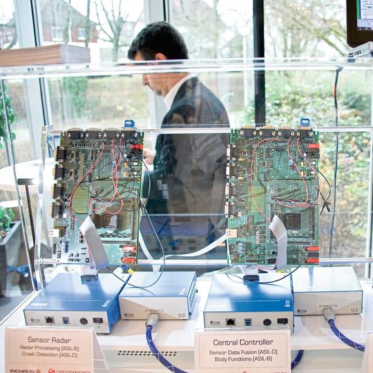 Technik zum Anfassen am Ausstellerstand: Über 50 Unternehmen zeigen auf dem ESE Kongress aktuelle Ideen, Werkzeuge und Lösungsansätze. Technik zum Anfassen am Ausstellerstand: Über 50 Unternehmen zeigen auf dem ESE Kongress aktuelle Ideen, Werkzeuge und Lösungsansätze.