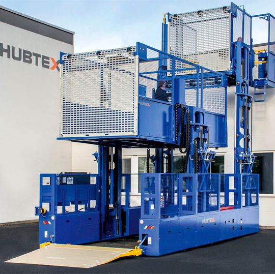 Im Flugzeugbau und bei der Wartung sind clevere Lösungen gefragt, wie beispielsweise diese omnidirektionale Montage- und Arbeitsplattform EPL von Hubtex. Im Flugzeugbau und bei der Wartung sind clevere Lösungen gefragt, wie beispielsweise diese omnidirektionale Montage- und Arbeitsplattform EPL von Hubtex.