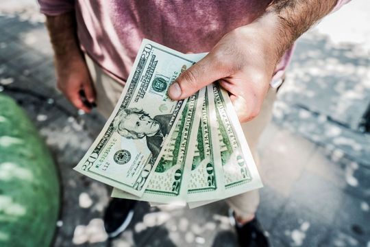 Ob Bargeld, Kartenzahlung, Online-Banking, PayPal oder Mobile Payment – Kunden haben unterschiedlichste Vorstellungen von der perfekten Zahlungsmöglichkeit. Ob Bargeld, Kartenzahlung, Online-Banking, PayPal oder Mobile Payment – Kunden haben unterschiedlichste Vorstellungen von der perfekten Zahlungsmöglichkeit.