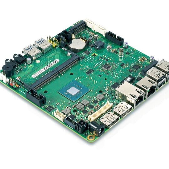 Fujitsu-Mainboard D3544-S: Das Industrial-Mainboard im Format Mini-STX ist für kompakte Systeme ausgelegt, die beispielsweise mit Intels Prozessorserie „Gemini Lake" bestückt werden. Fujitsu-Mainboard D3544-S: Das Industrial-Mainboard im Format Mini-STX ist für kompakte Systeme ausgelegt, die beispielsweise mit Intels Prozessorserie „Gemini Lake" bestückt werden.