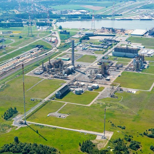 The PDH plant will have a targeted production capacity of 750,000 tonnes per year. The PDH plant will have a targeted production capacity of 750,000 tonnes per year.