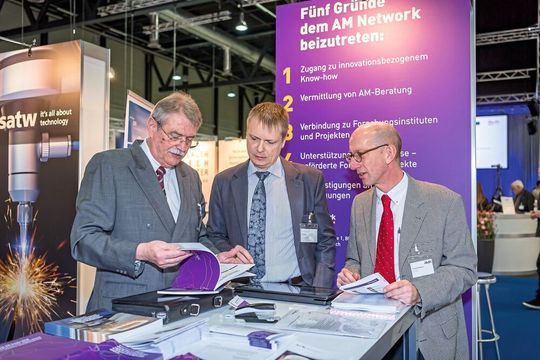 L'AM-Expo à Lucerne, c'est aussi l'occasion d'échanger de bonnes pratiques. L'AM-Expo à Lucerne, c'est aussi l'occasion d'échanger de bonnes pratiques.