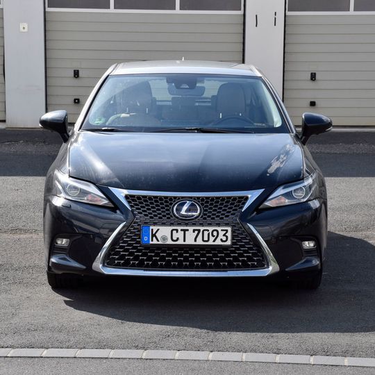 Der überarbeitete CT 200h macht optisch eine gute Figur. Der überarbeitete CT 200h macht optisch eine gute Figur.