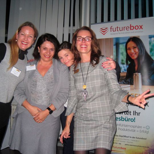 (v. l.) Hannah Lamotte (IT-BUSINESS), Maria Ossenberg (Club 3D), Sabine Saarmann und Doris Mielke (beide pilot) (v. l.) Hannah Lamotte (IT-BUSINESS), Maria Ossenberg (Club 3D), Sabine Saarmann und Doris Mielke (beide pilot)