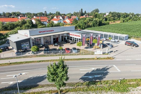 „Vorsprung durch Spezialisierung“ lautet das Firmenmotto von Sportwagen Nowa. Der freie Handels- und Servicebetrieb in Töging am Inn hat sich auf Fahrzeuge der Marke Porsche spezialisiert. „Vorsprung durch Spezialisierung“ lautet das Firmenmotto von Sportwagen Nowa. Der freie Handels- und Servicebetrieb in Töging am Inn hat sich auf Fahrzeuge der Marke Porsche spezialisiert.
