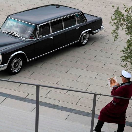 Kienle Automobiltechnik hat jetzt die Restaurierung eines ganz besonderen Mercedes-Benz 600 abgeschlossen: Es handelt sich um die Luxuslimousine, die einst dem Erfinder des „Playboys“ gehörte. Kienle Automobiltechnik hat jetzt die Restaurierung eines ganz besonderen Mercedes-Benz 600 abgeschlossen: Es handelt sich um die Luxuslimousine, die einst dem Erfinder des „Playboys“ gehörte.