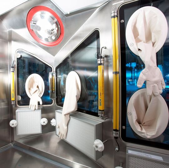 Ein Blick ins Innere des Isolators. Decopulse hilft dabei den Gesamtdekontaminationszyklus zu verkürzen. Ein Blick ins Innere des Isolators. Decopulse hilft dabei den Gesamtdekontaminationszyklus zu verkürzen.