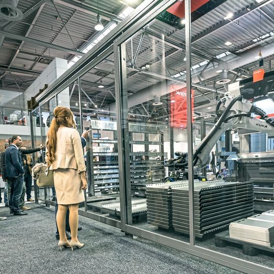 Optimieren, digitalisieren, automatisieren: Bystronic präsentiert individuell abgestimmte Konzepte für Industrie 4.0. Optimieren, digitalisieren, automatisieren: Bystronic präsentiert individuell abgestimmte Konzepte für Industrie 4.0.