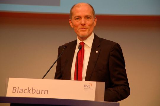 "Guten Morgen, Logistikhelden. Ohne Euch geht es nicht!" - Das war einmal eine Begrüßung der Teilnehmer am 35. DLK durch den BVL-Vorstandsvorsitzenden Robert Blackburn. "Guten Morgen, Logistikhelden. Ohne Euch geht es nicht!" - Das war einmal eine Begrüßung der Teilnehmer am 35. DLK durch den BVL-Vorstandsvorsitzenden Robert Blackburn.