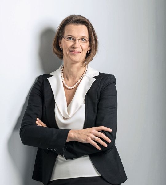 Ab 1. November ist Britta Fünfstück neue CEO der Hartmann Gruppe. Ab 1. November ist Britta Fünfstück neue CEO der Hartmann Gruppe.
