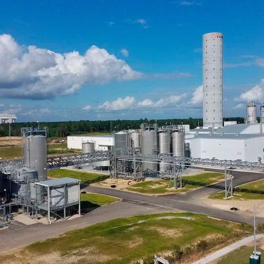 Evonik starts the production of precipitated silica in the U.S. state of South Carolina to supply the tire industry. Evonik starts the production of precipitated silica in the U.S. state of South Carolina to supply the tire industry.