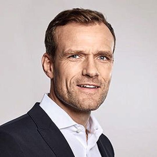 Das Präsidium des Verbandes der Automobilindustrie hat Martin Koers zum neuen VDA-Geschäftsführer berufen. Der 47-Jährige tritt sein Amt zum 1. Februar 2019 an. Das Präsidium des Verbandes der Automobilindustrie hat Martin Koers zum neuen VDA-Geschäftsführer berufen. Der 47-Jährige tritt sein Amt zum 1. Februar 2019 an.
