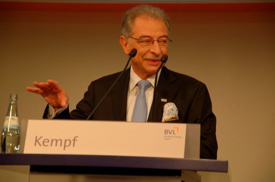 BDI-Präsident Prof. Dieter Kempf: "Irgendwann brauchen wir nicht nur Logistik, sondern auch Logik in unseren Diskussionen." BDI-Präsident Prof. Dieter Kempf: "Irgendwann brauchen wir nicht nur Logistik, sondern auch Logik in unseren Diskussionen."