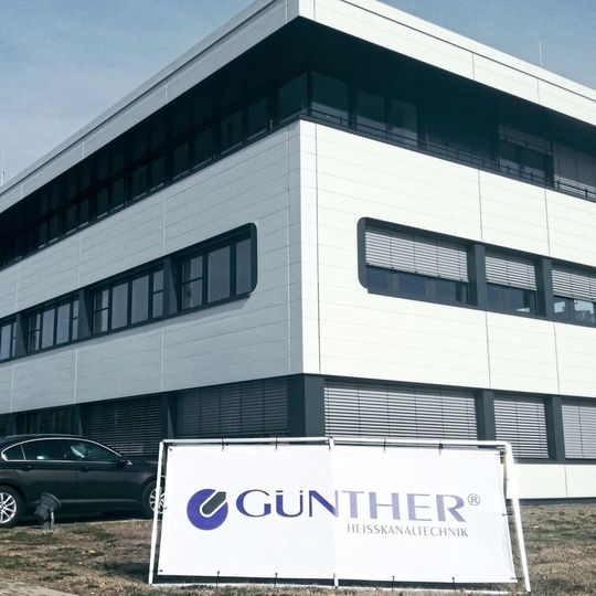 The new design of Günther's main building in Frankenberg is based on the heaters on the Blue Flow nozzles. The new design of Günther's main building in Frankenberg is based on the heaters on the Blue Flow nozzles.