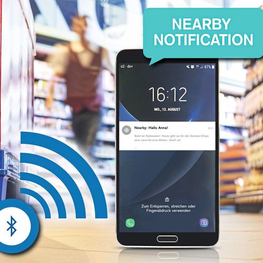 Beim speziell in Deutschland seit Kurzem angebotenen Service „Chep Smart Promotions“ wird die Chep-Viertelpalette über einen Beacon mit der Promotionsware verknüpft. Nähert sich der Shopper, sendet der Beacon ein Signal an dessen Smartphone, das verschiedenste Inhalte transportieren kann. Beim speziell in Deutschland seit Kurzem angebotenen Service „Chep Smart Promotions“ wird die Chep-Viertelpalette über einen Beacon mit der Promotionsware verknüpft. Nähert sich der Shopper, sendet der Beacon ein Signal an dessen Smartphone, das verschiedenste Inhalte transportieren kann.