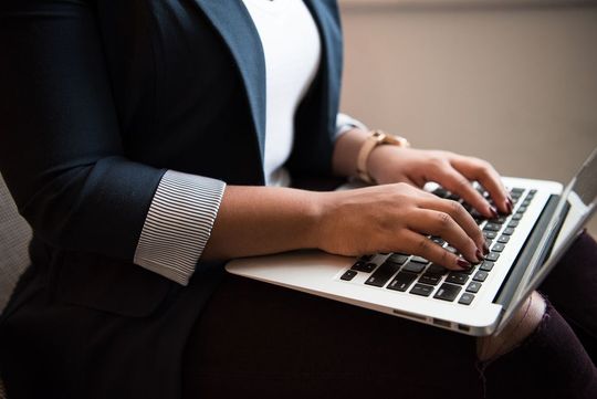 Führt Natural Language Generation das Ende der Online-Redaktion herbei? Führt Natural Language Generation das Ende der Online-Redaktion herbei?