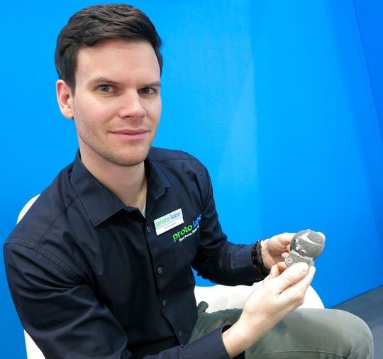 Christoph Erhardt, Protolabs, ist einer von drei Vortragenden in der Session „Additive Manufacturing“. Er berichtet über ein aktuelles Kundenprojekt des Dienstleisters für 3D-Druck. Christoph Erhardt, Protolabs, ist einer von drei Vortragenden in der Session „Additive Manufacturing“. Er berichtet über ein aktuelles Kundenprojekt des Dienstleisters für 3D-Druck.