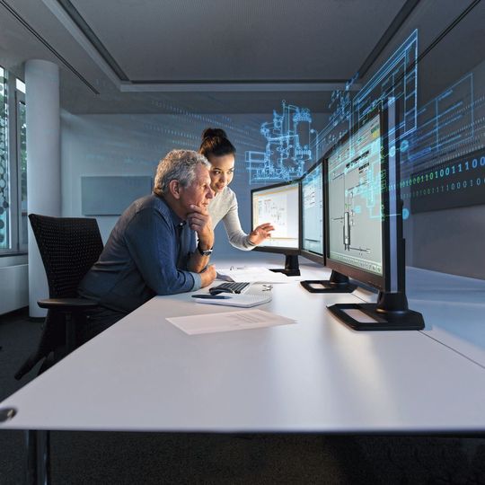 Mit der Version V10 profitiert auch verstärkt die Fertigungsindustrie vom Simit-Leistungsspektrum, das mit dem neuen Simatic Machine Simulator V1.0 die Basis für taktsynchrone Kupplungen zwischen virtueller SPS und Simulationsmodell darstellt. Mit der Version V10 profitiert auch verstärkt die Fertigungsindustrie vom Simit-Leistungsspektrum, das mit dem neuen Simatic Machine Simulator V1.0 die Basis für taktsynchrone Kupplungen zwischen virtueller SPS und Simulationsmodell darstellt.
