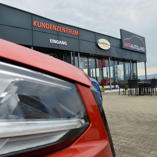 Die AVP-Gruppe vertritt in Nieder- und Oberbayern die wesentlichen Marken des Volkswagen-Konzerns. Die AVP-Gruppe vertritt in Nieder- und Oberbayern die wesentlichen Marken des Volkswagen-Konzerns.