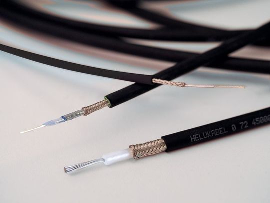 Neu im Programm bei Helukabel: Koaxialkabel für den Einsatz in Schleppketten. Neu im Programm bei Helukabel: Koaxialkabel für den Einsatz in Schleppketten.