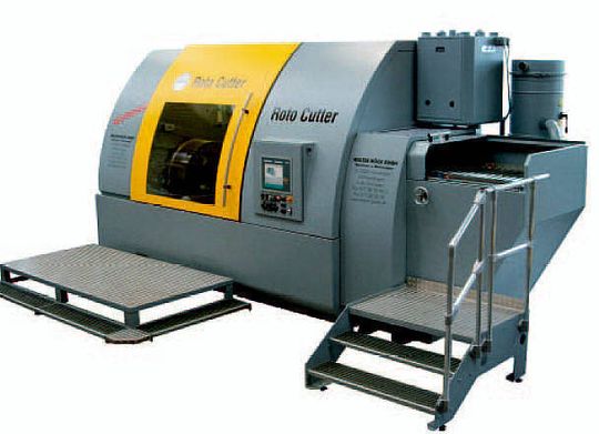 Eine optimierte Version ihres preisgekrönten Rotocutters stellt die Walter Möck GmbH Maschinen + Werkzeugbau auf der AMB 2008 vor. Eine optimierte Version ihres preisgekrönten Rotocutters stellt die Walter Möck GmbH Maschinen + Werkzeugbau auf der AMB 2008 vor.