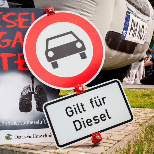 Dieselfahrverbote kommen nun auch nach Berlin. Dieselfahrverbote kommen nun auch nach Berlin.