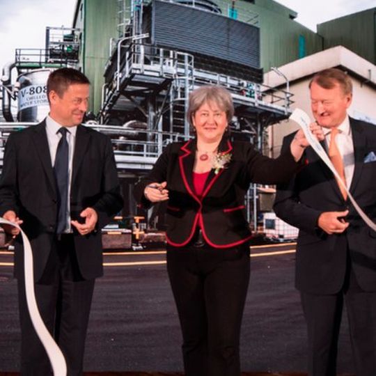 The plant was officially opened by The British High Commissioner to Malaysia, Her Excellency Vicki Treadell, CMG MVO supported by Synthomer CEO Calum Mac Lean and Chairman Neil Johnson. The plant was officially opened by The British High Commissioner to Malaysia, Her Excellency Vicki Treadell, CMG MVO supported by Synthomer CEO Calum Mac Lean and Chairman Neil Johnson.