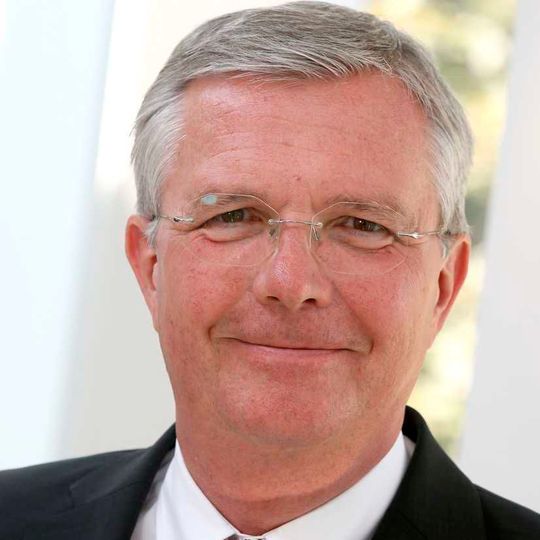 Feierte kürzlich seinen 60. Geburtstag: Prof. Michael ten Hompel, auf dessen Forschung zahlreiche Innovationen in der Logistik zurückgehen. Feierte kürzlich seinen 60. Geburtstag: Prof. Michael ten Hompel, auf dessen Forschung zahlreiche Innovationen in der Logistik zurückgehen.